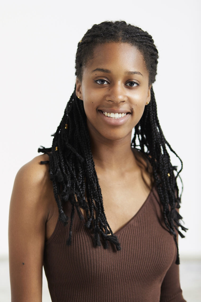 Portrait photo of Jeneba Kanneh-Mason
